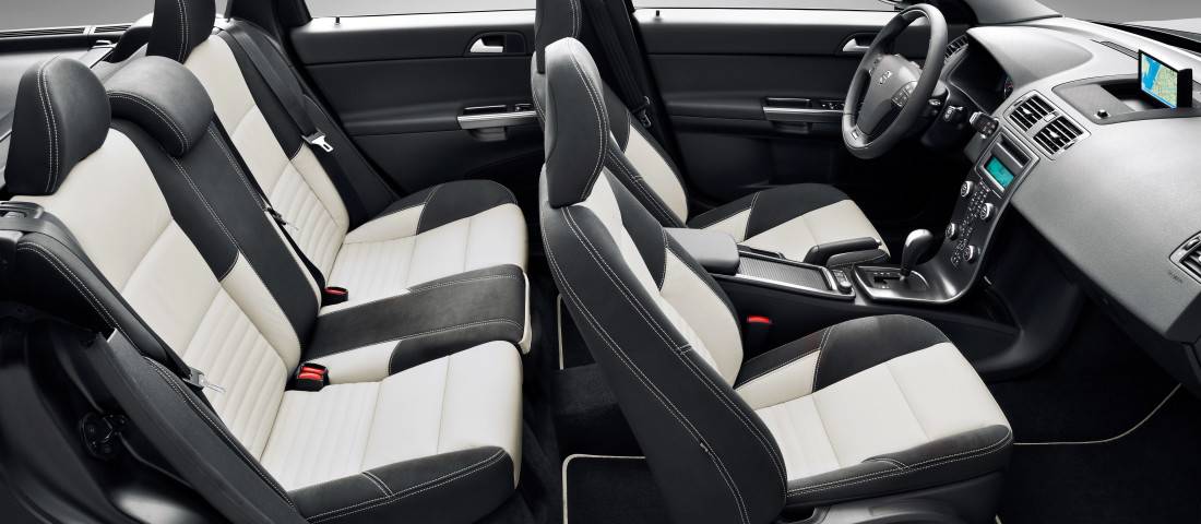 volvo-v50-seats