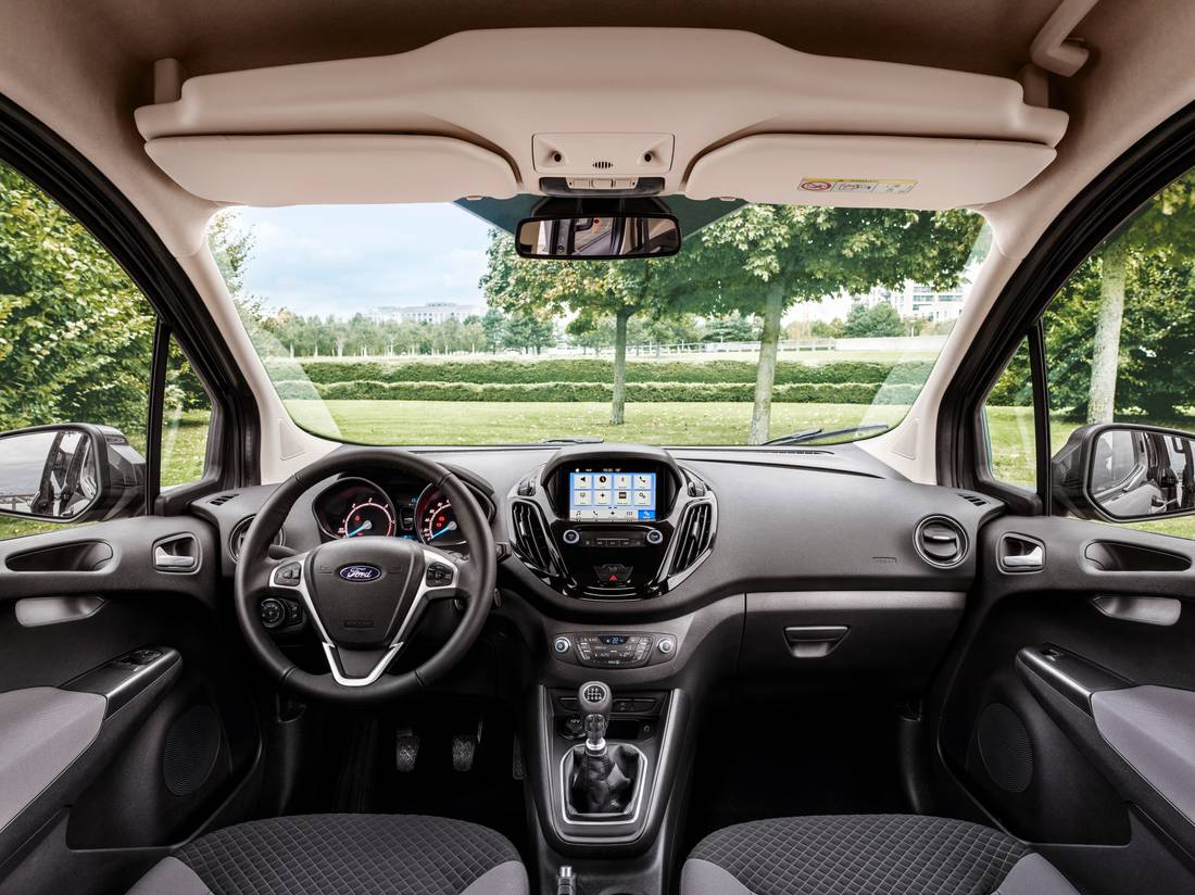 ford-tourneo-courier-interior