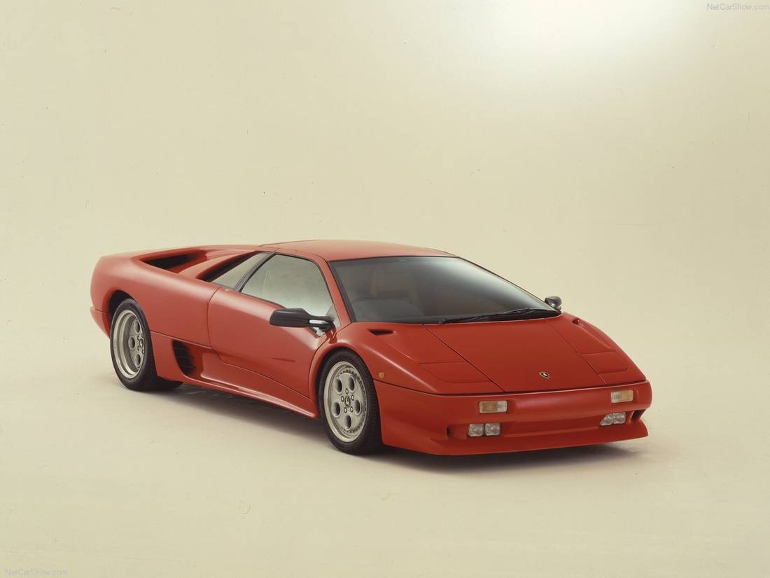 lamborghini-diablo-front