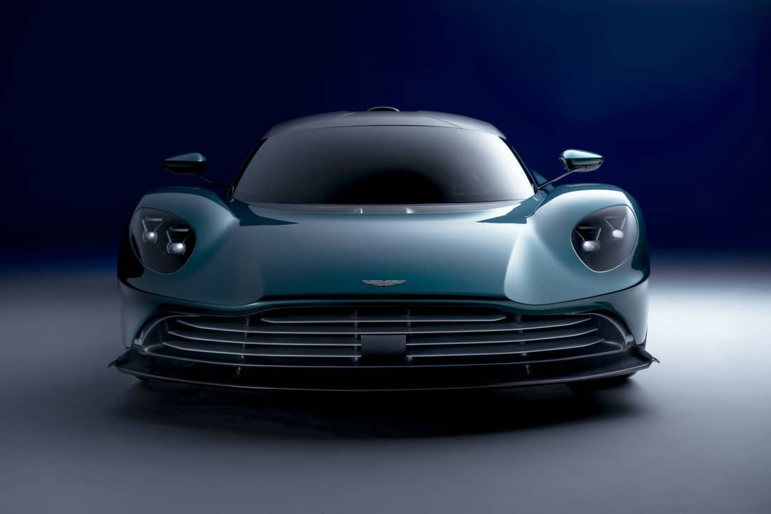 Aston Martin Valhalla frontale
