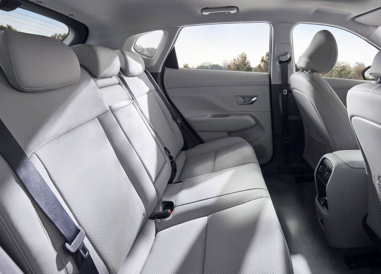 hyundai-kona-electric-world-premiere-2023-interior-02