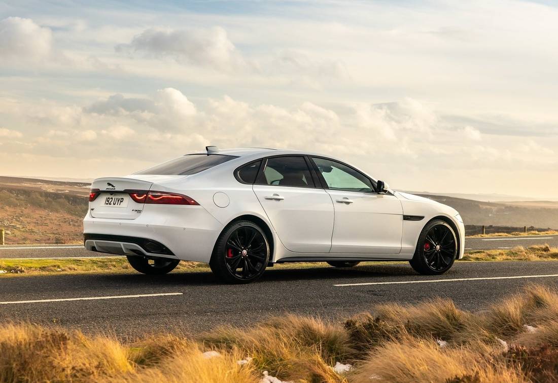 Jaguar XF - informazioni tecniche, prezzo, allestimenti - AutoScout24