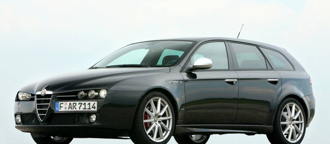 Alfa Romeo 159: dimensioni, interni, motori, prezzi e concorrenti