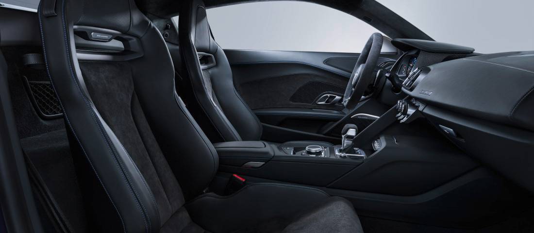 audi-r8-v10-seats