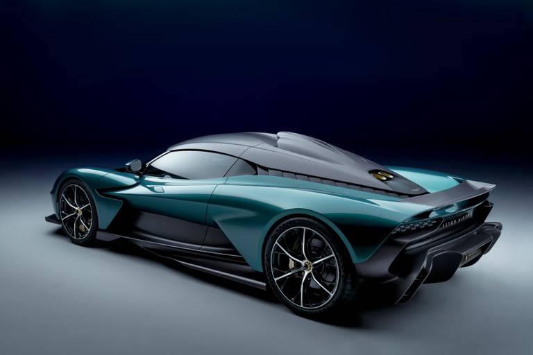 Aston Martin Valhalla trequarti retro