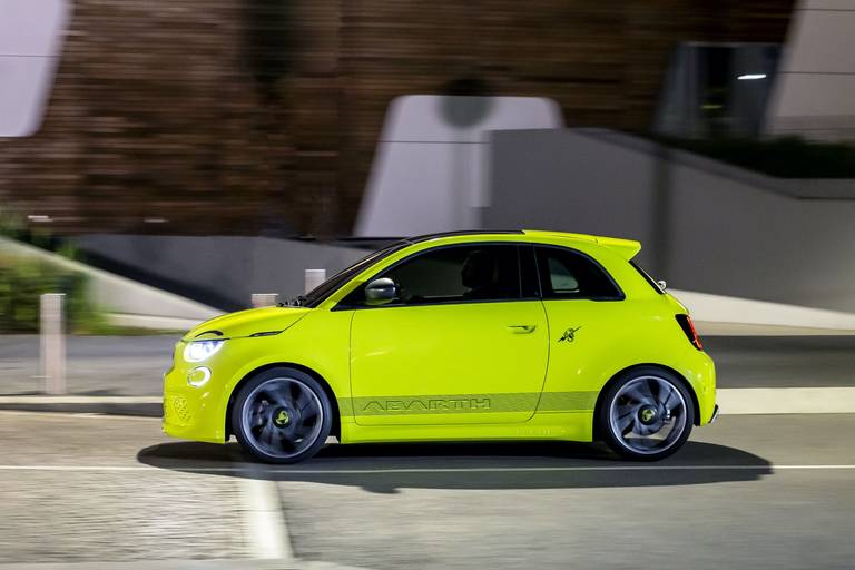 Nuova Abarth 500e 7