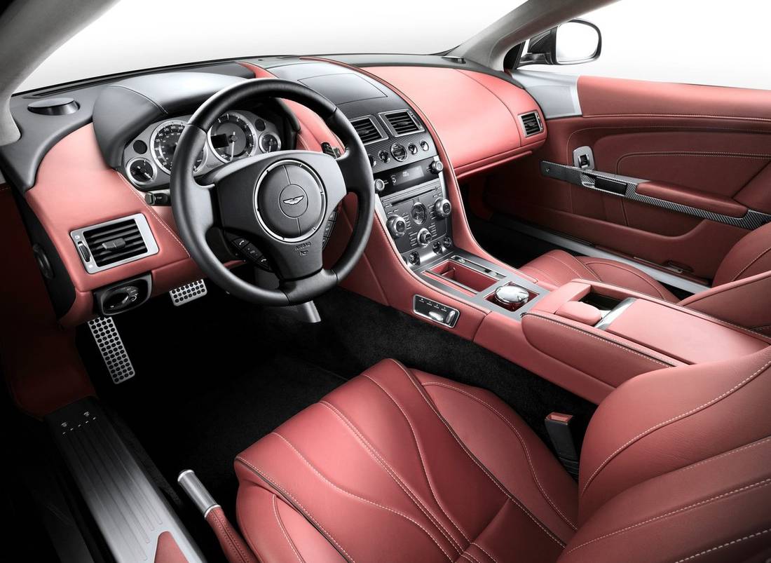 Aston Martin-DB9-Interior