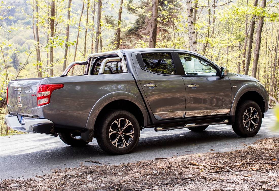 fiat-fullback-side