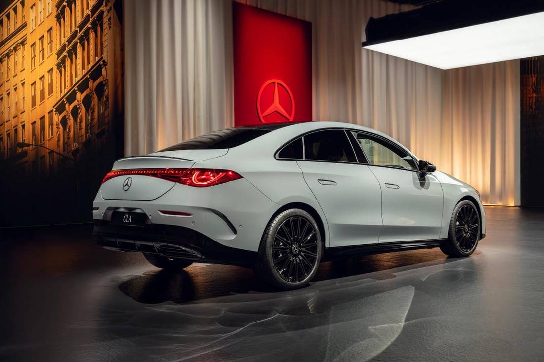Mercedes-CLA-2025 (15)