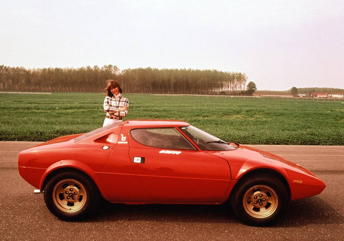 lancia-stratos-side