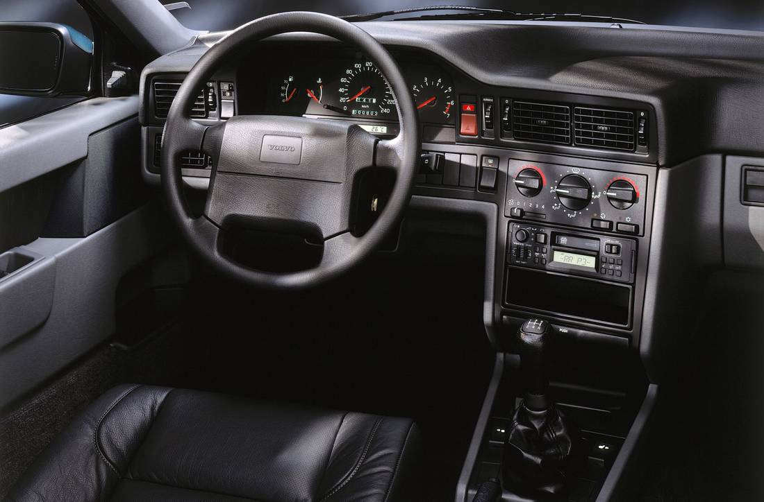 volvo-850-interior