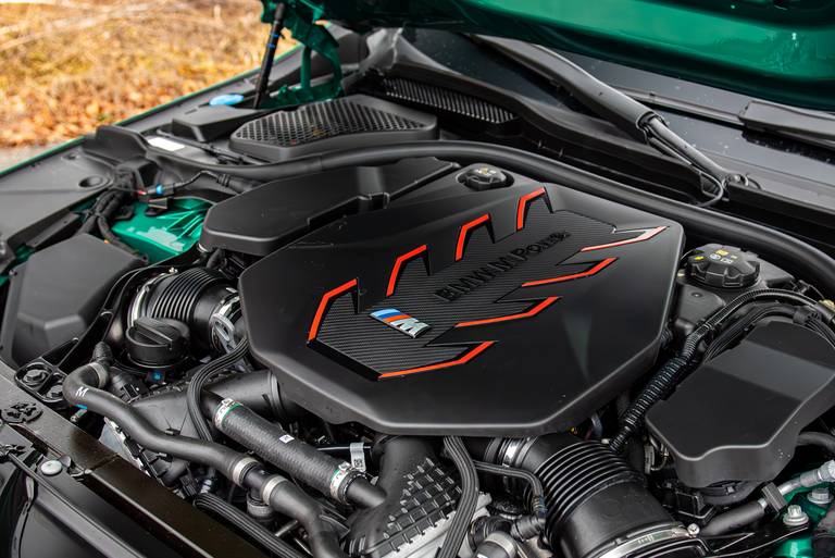 bmw-m5-g90-2025-motor