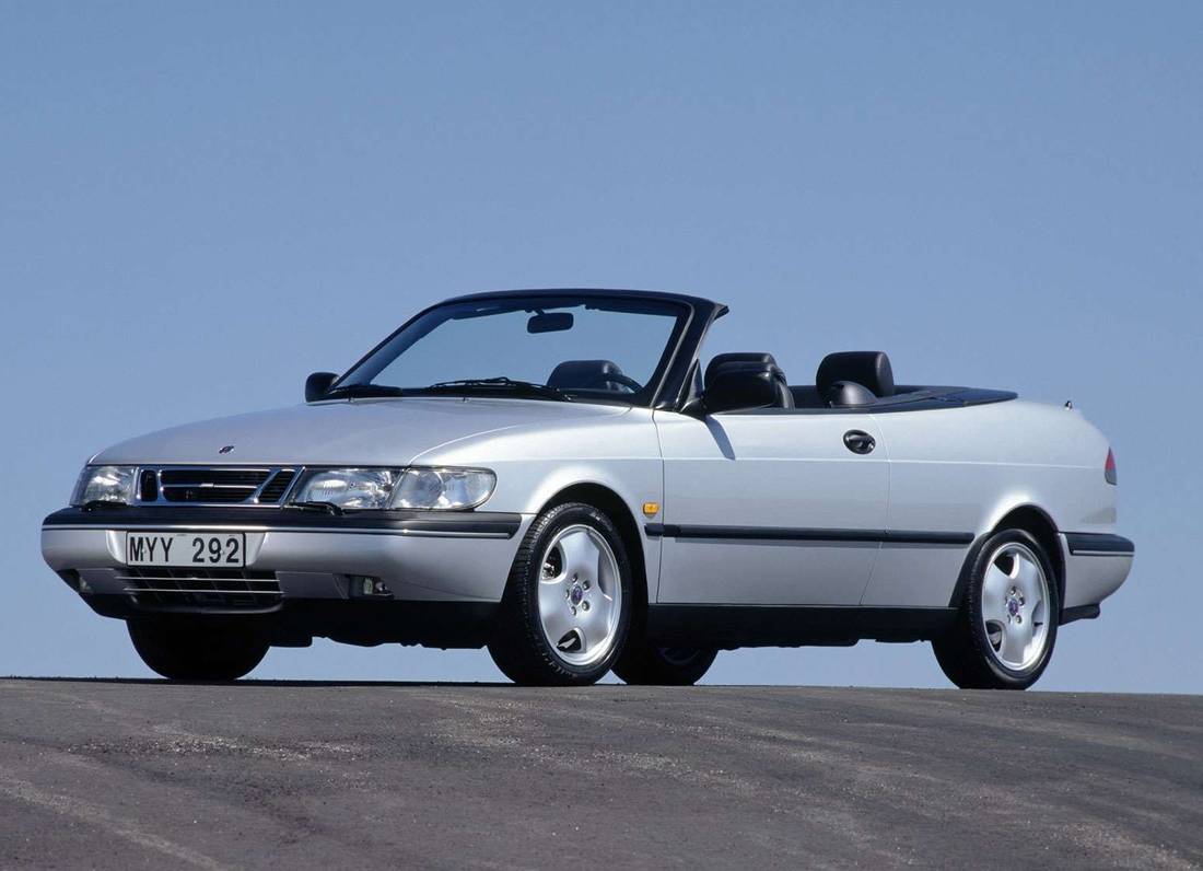 saab-900-cabrio-white-front