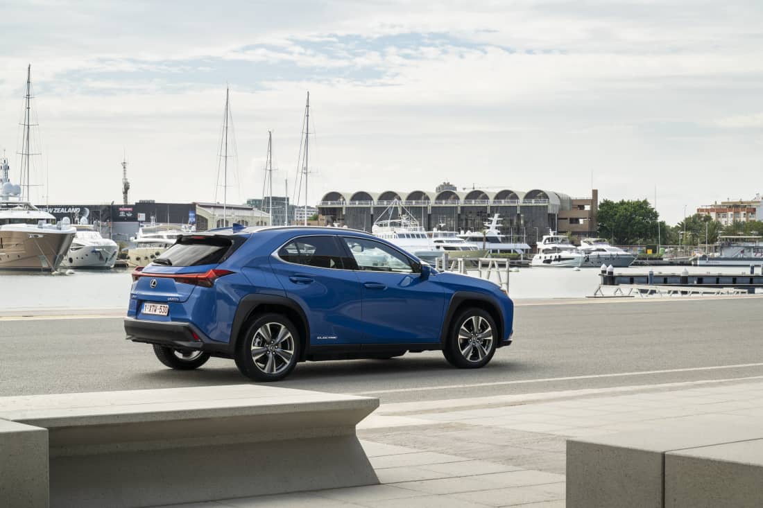 lexus-ux-auto-elettrica-autoscout24