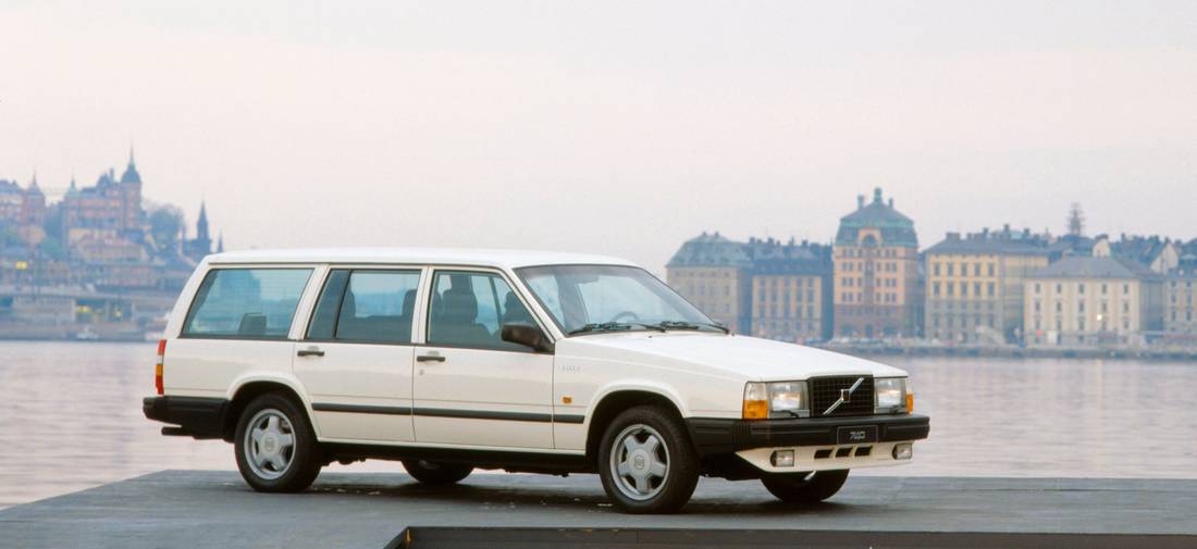 volvo-740-side