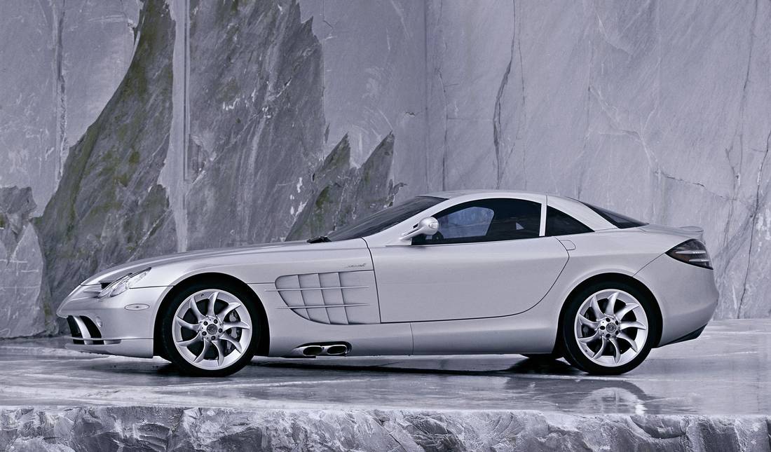 mercedes-benz-slr-mc-laren-side