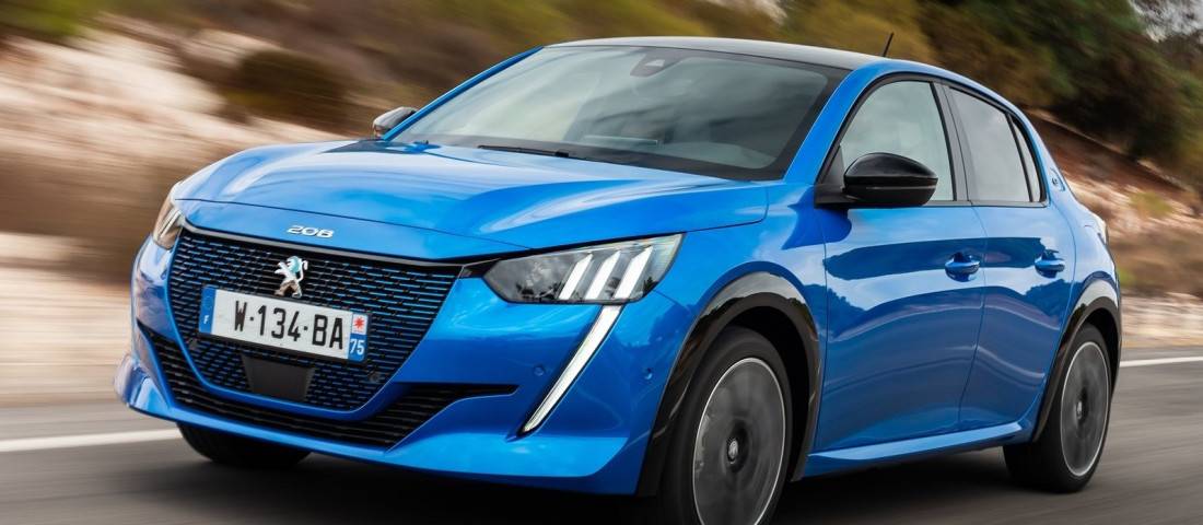 Peugeot 2008: dimensioni, interni, motori, prezzi e concorrenti -  AutoScout24