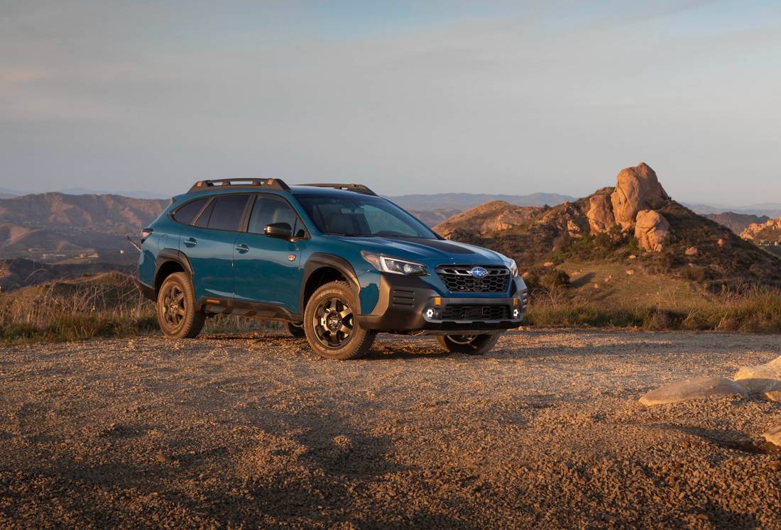 subaru-outback-wilderness-side