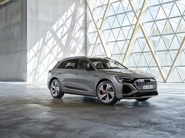 Nuova Audi Q8 e-tron 3