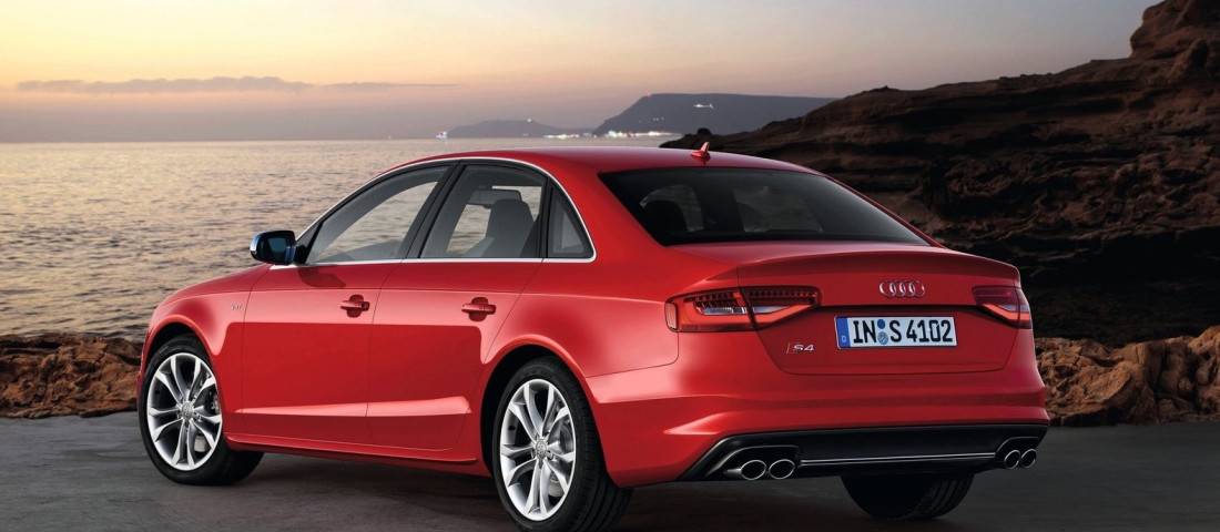 Audi-S4-2013-1600-0c-1100.jpg