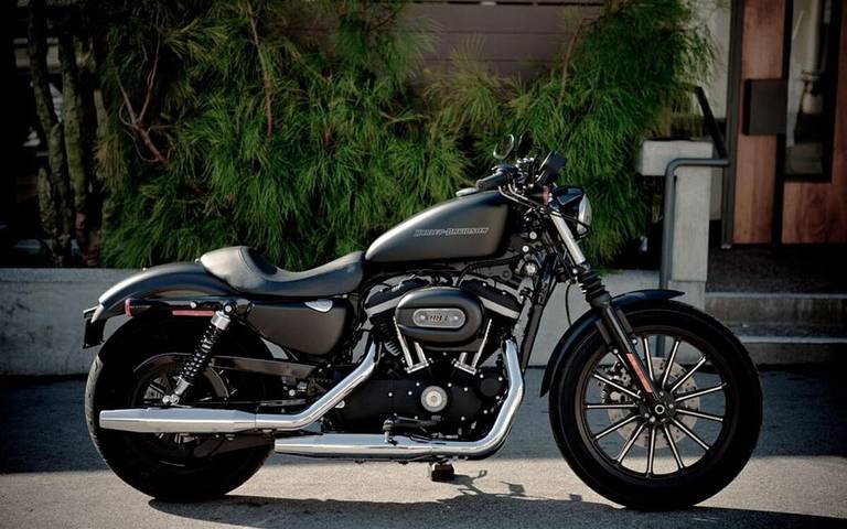 Harley-davidson-sportster-iron-883