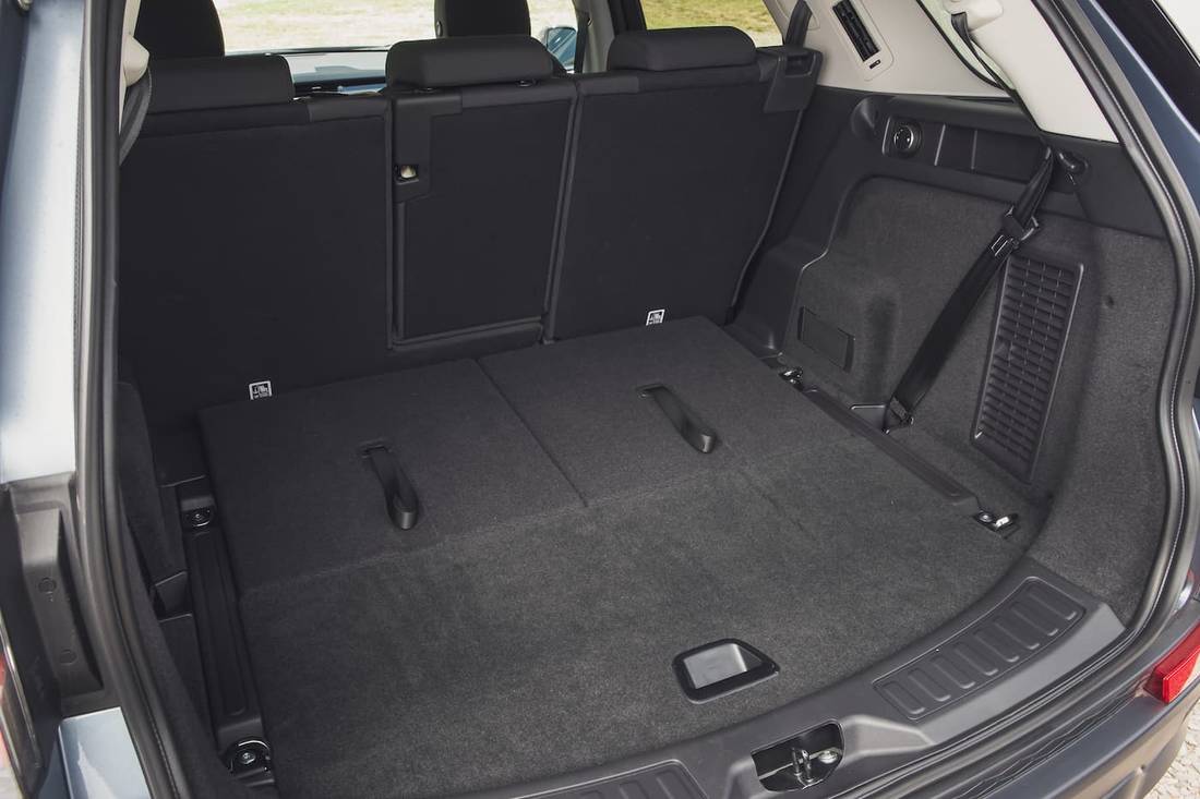 land-rover-discovery-sport-trunk.jpg