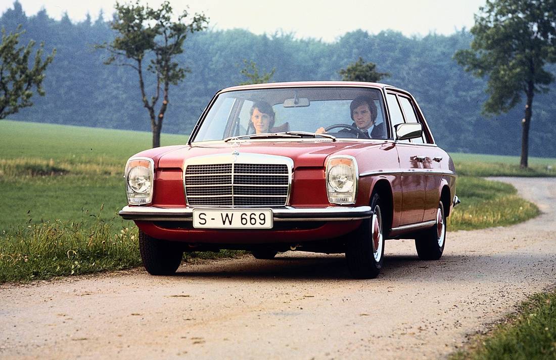 mercedes-benz-240-overview