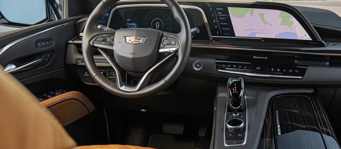 Cadillac-Escalade-interieur