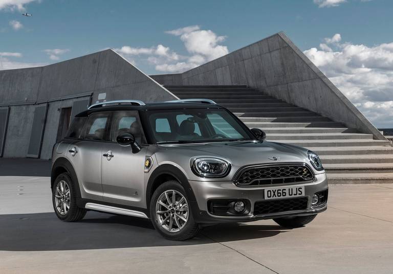 mini-coutryman-plug-in-hybrid-front