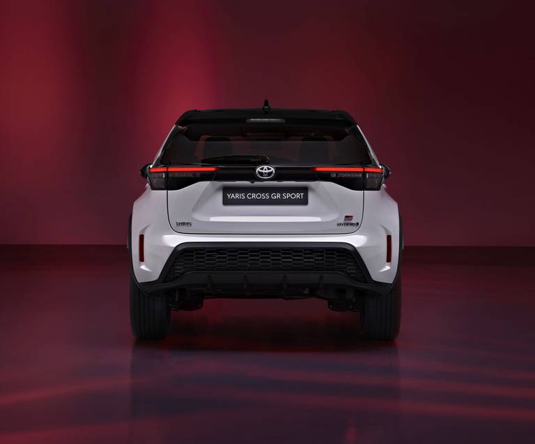 2022-yaris-cross-grs-ext-007-3