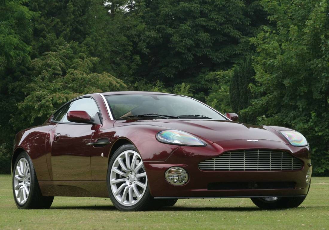 aston-martin-v12-vanquish-front