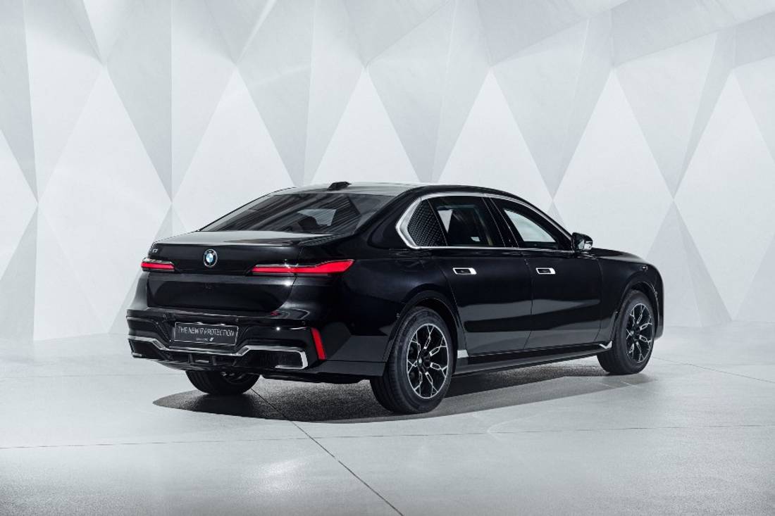 P90517454 highRes the-new-bmw-i7-xdriv
