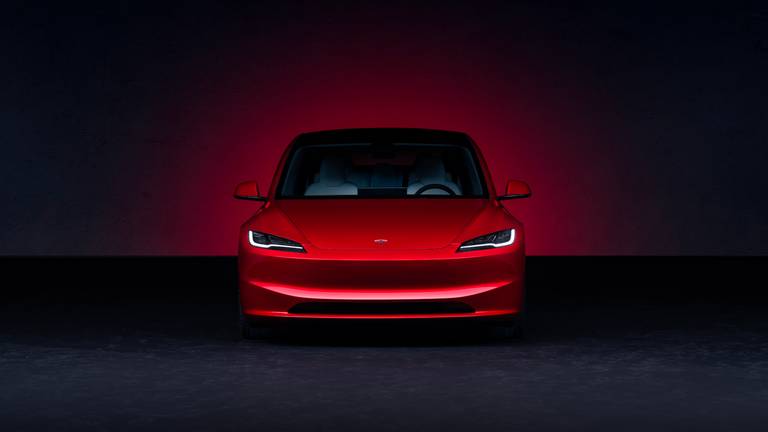 Nuova Tesla Model 3 anteriore 