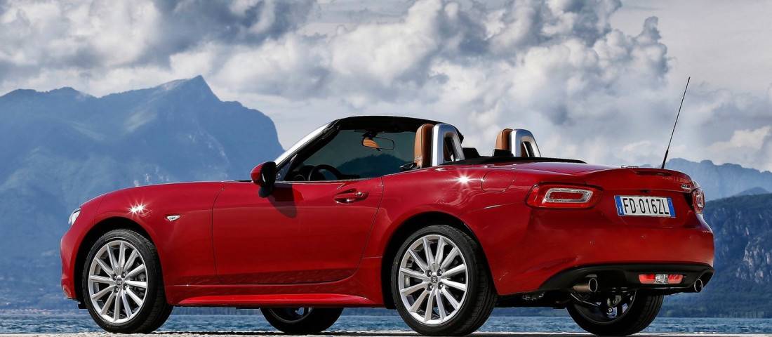 Fiat-124_Spider-2017-1600-20-2-1100