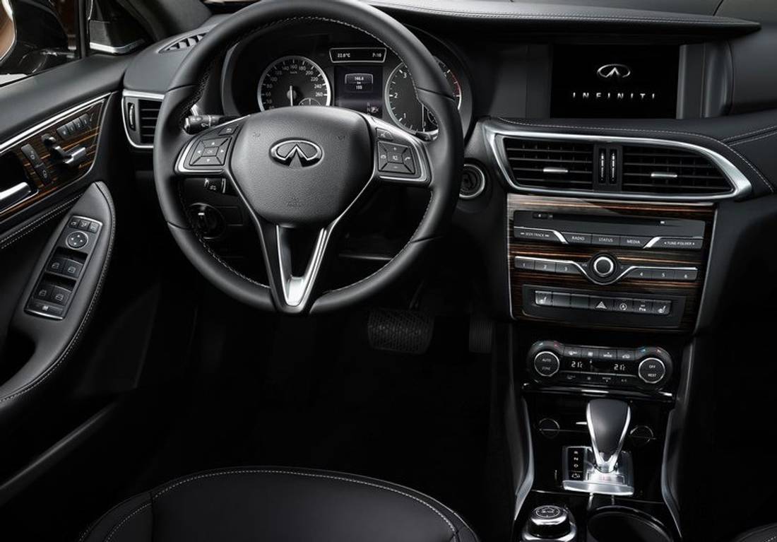 infiniti-qx30-interior