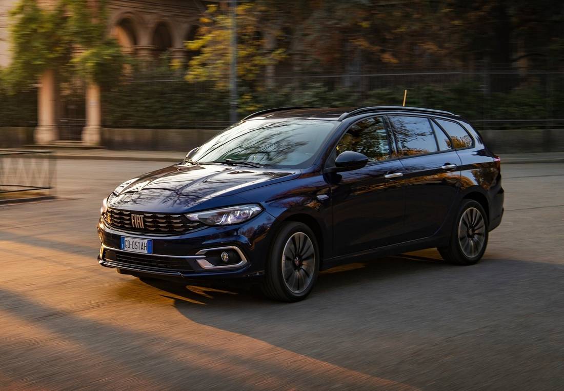 fiat-tipo-combi-side