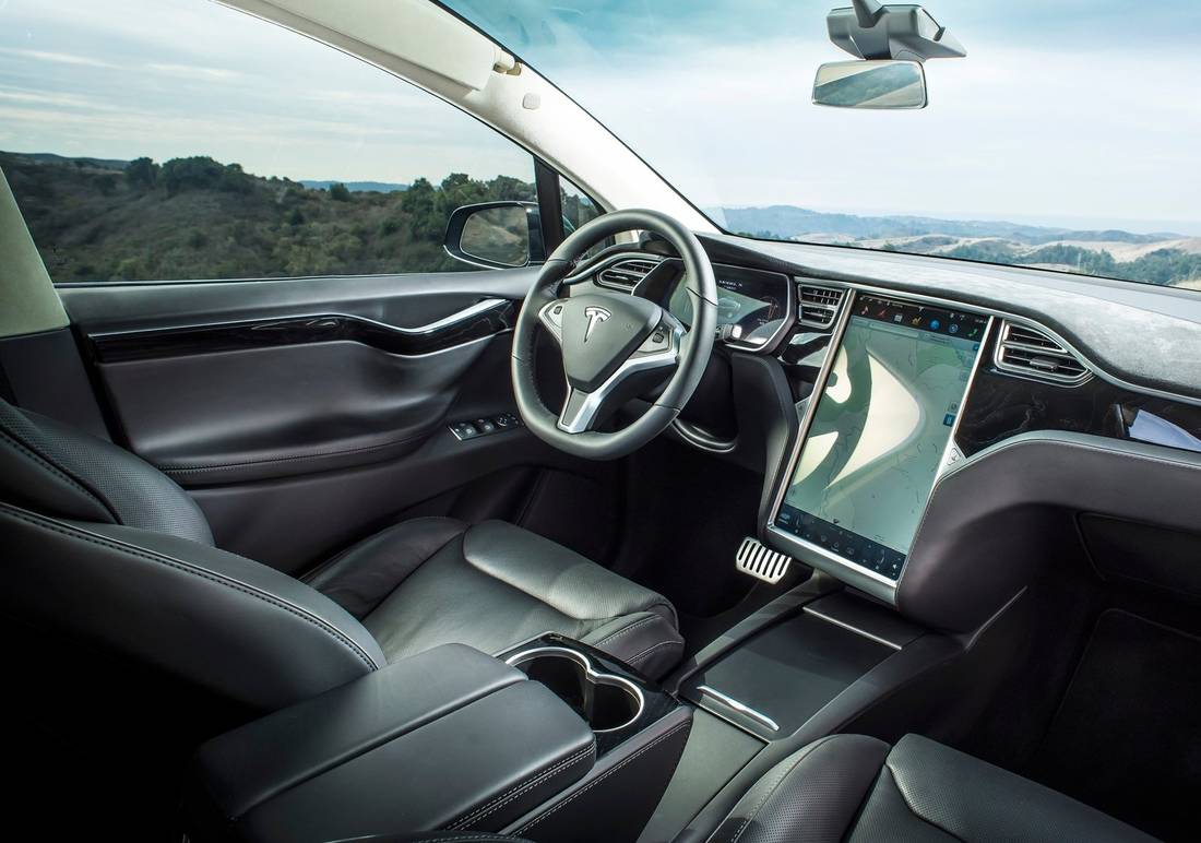 tesla-model-x-interior