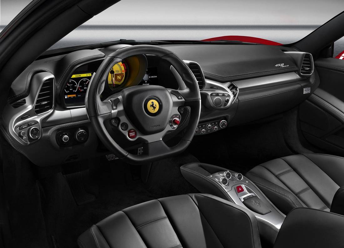 ferrari-458-italia-interior