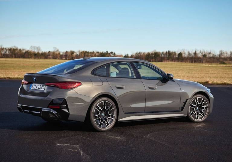 BMW-i4-2025-2.jpg