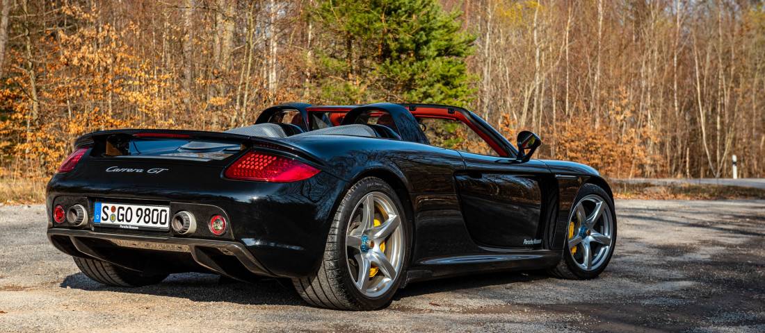 Porsche-Carrera-GT-Side-Rear-1100