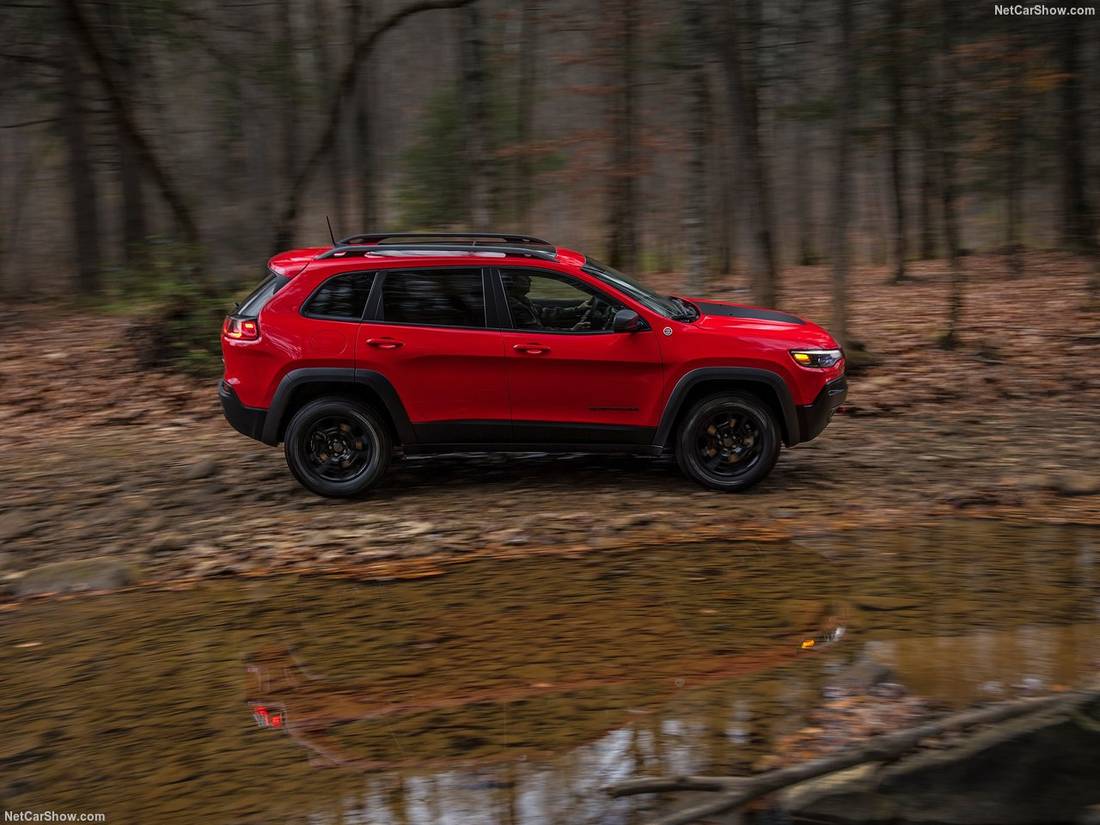 jeep-cherokee-side