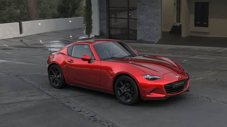  La Mazda MX-5 ha un piccolo consumo di carburante