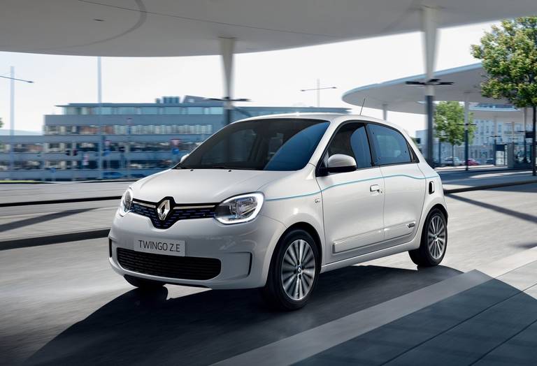   La Twingo di Renault è una delle classiche utilitarie e dal 2020 è disponibile anche come modello puramente elettrico.