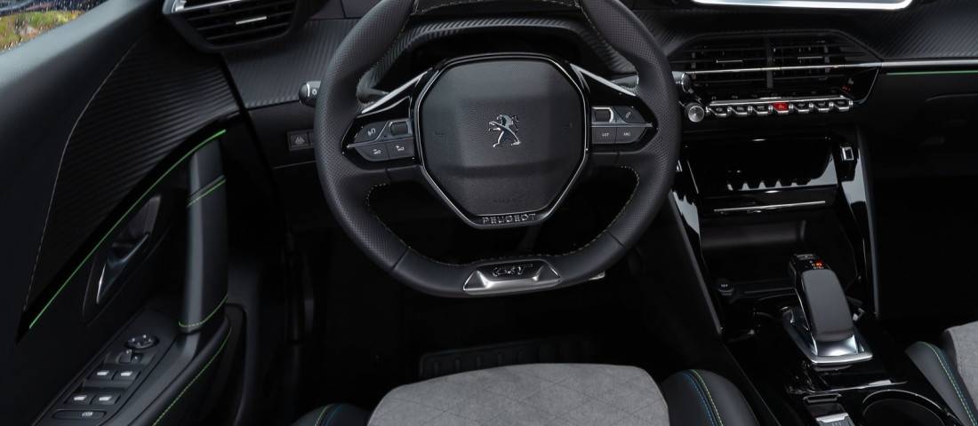 peugeot-e-208-interieur