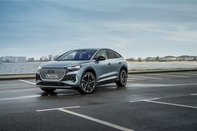 Audi Q4 e tron dimensioni interni motori prezzi e concorrenti AutoScout24