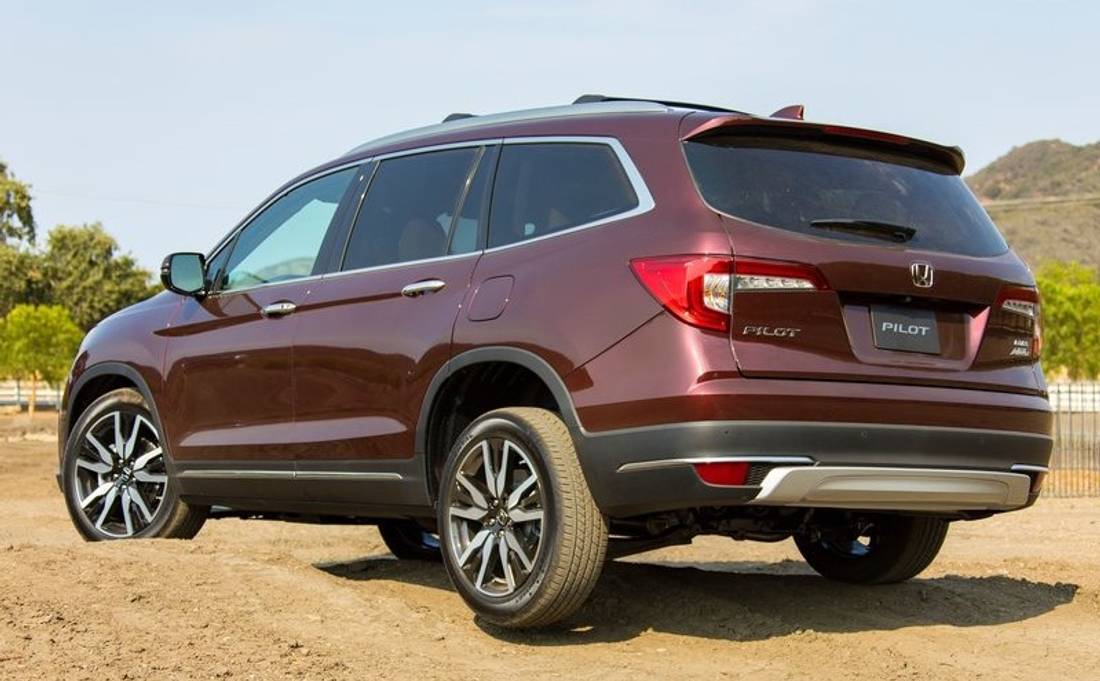 honda-pilot-back