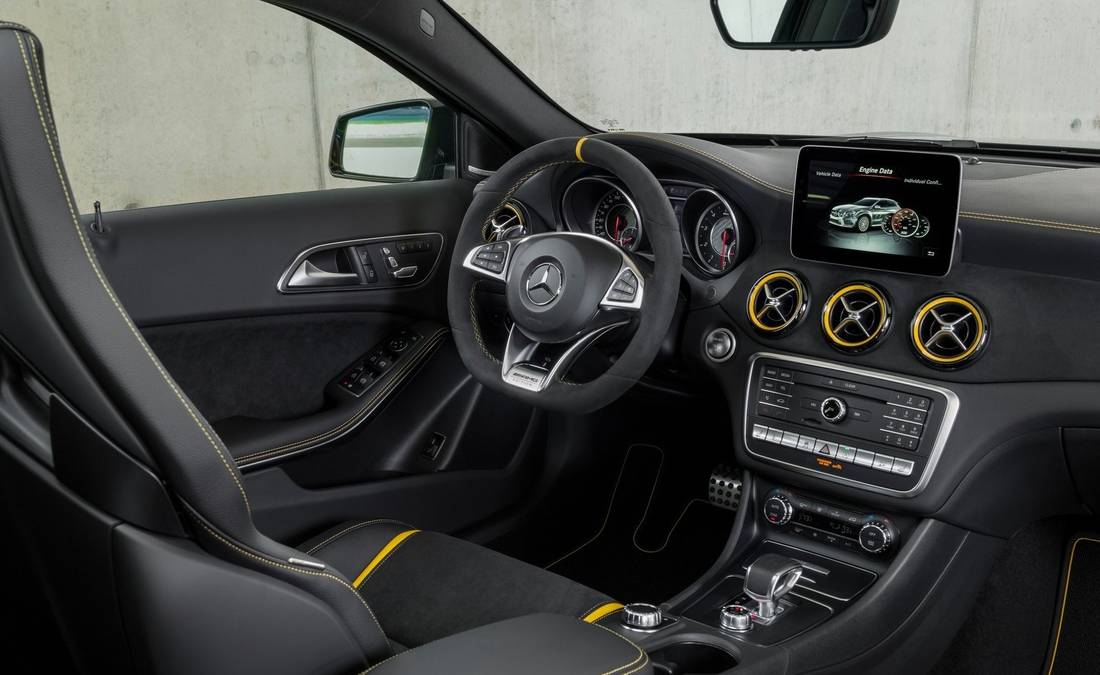 mercedes-benz-gla-45amg-interior