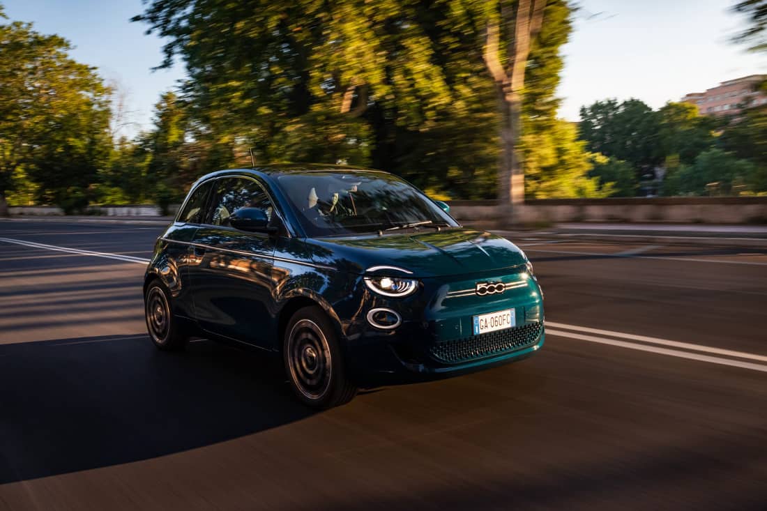 Review: elektrische Fiat 500e doet eigenlijk alles goed