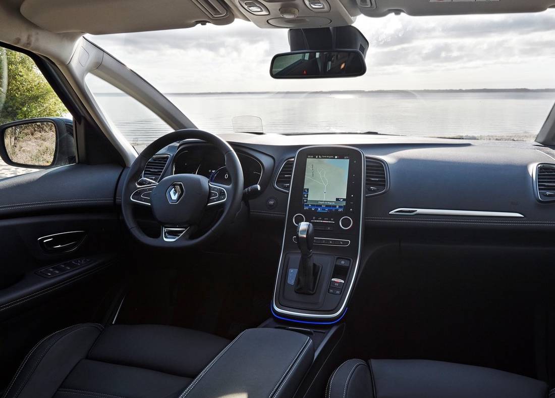 renault-grand-scenic-Interior