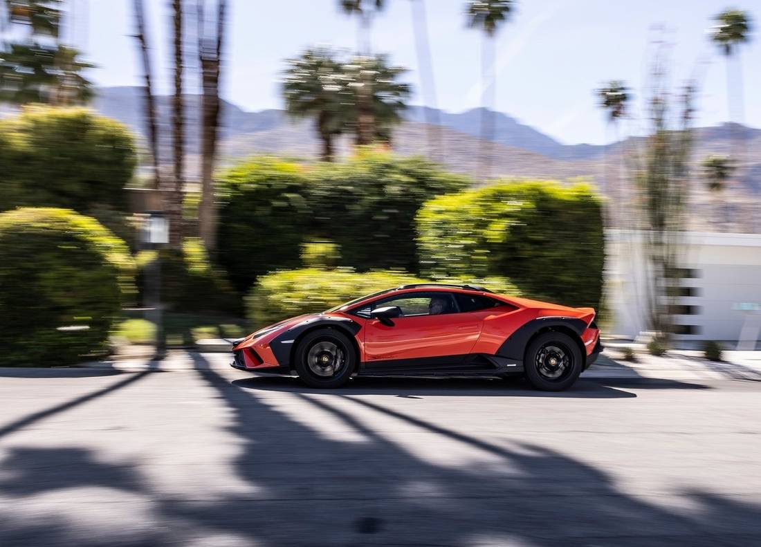 lamborghini-huracan-sterrato-side